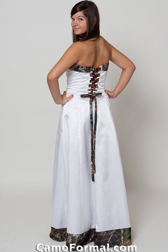 Sale 3036 White and Realtree AP Snow Informal Dress, Size 8