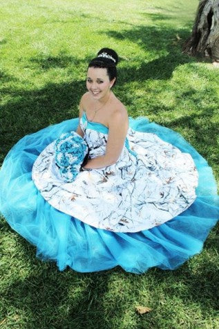 3011 "Rebecca" Pickup Overskirt, Net Under