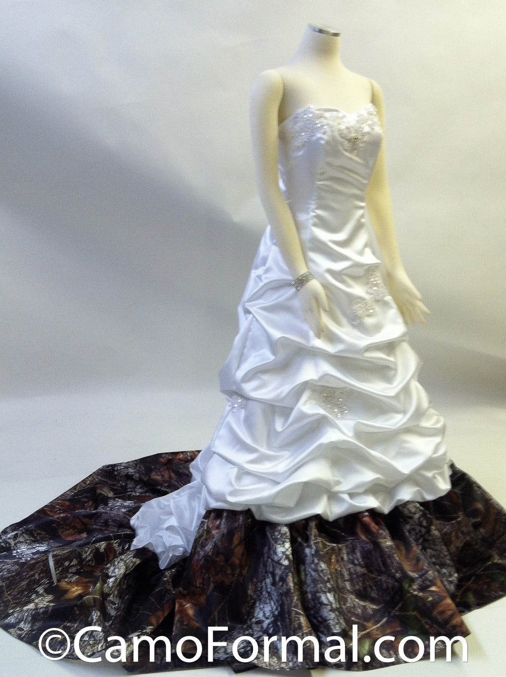 8135 "Kate" Organza and Pickups