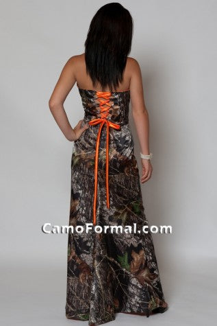 8694 Halter with Contrast Lining