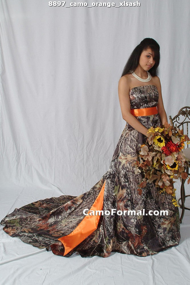 8897 A-Line Full Bridal with Long Train