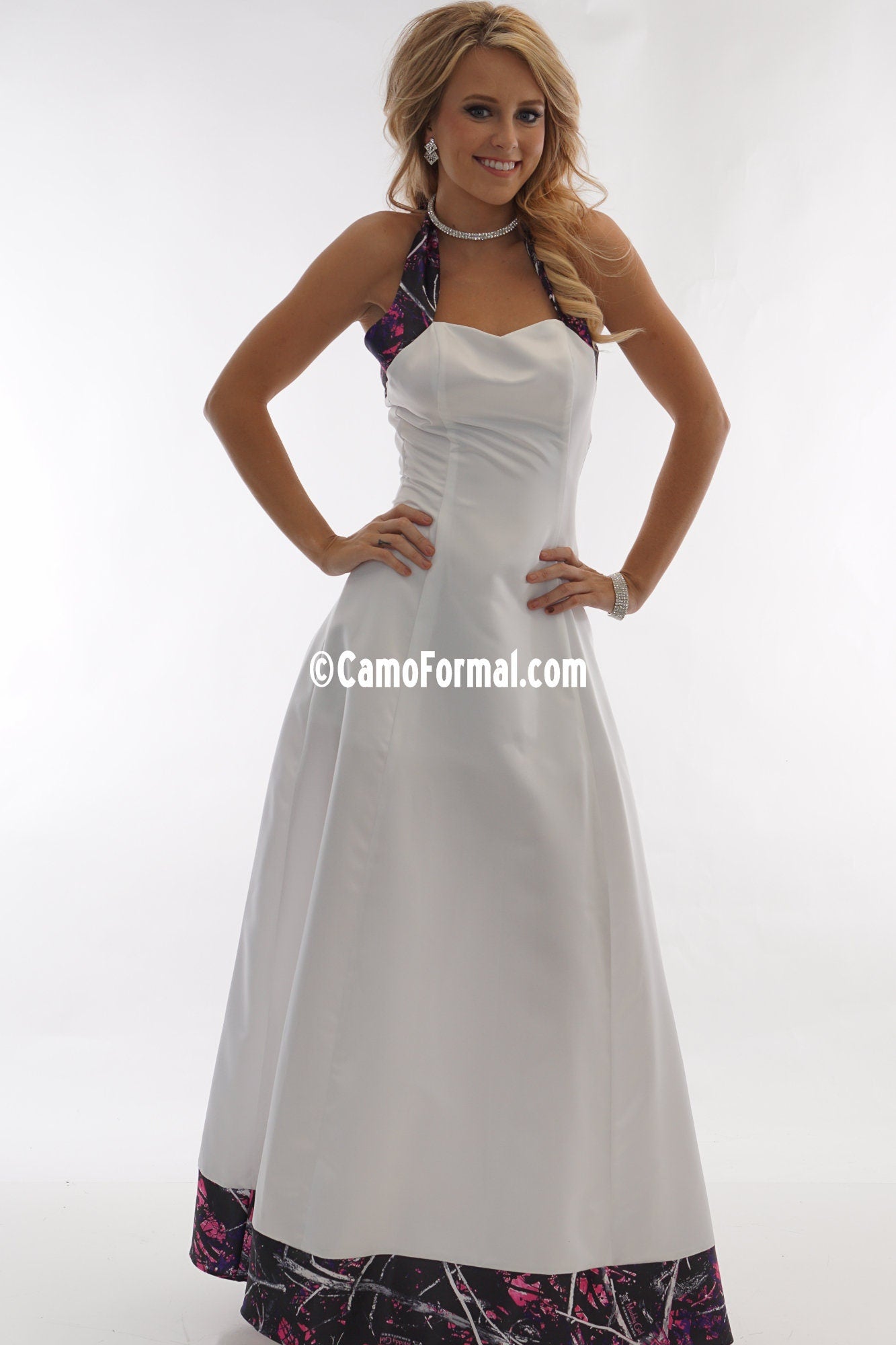 Sale 3352 Muddy Girl and White Wedding Gown Without Train, Lace-Up Back Size 4