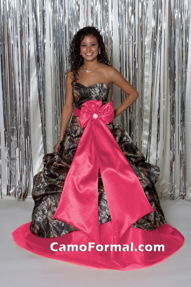 Sale 3066 Realtree AP Snow Ball Gown, With Colored Tulle Of Your Choice